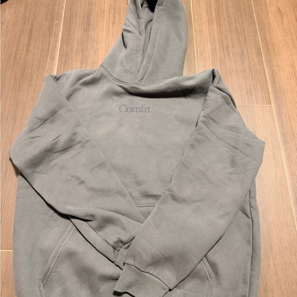 Comfrt signature hoodie